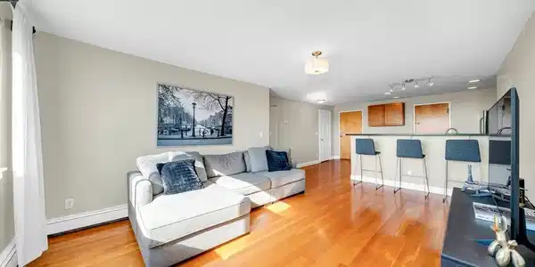 44 Lafayette Ave