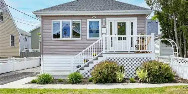 15 Whitin Avenue