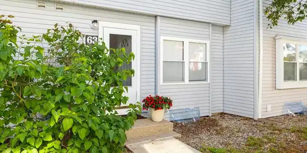 63 Pine Valley Dr