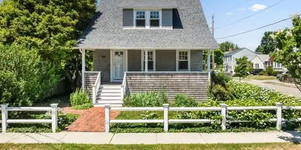 65 Narragansett Rd