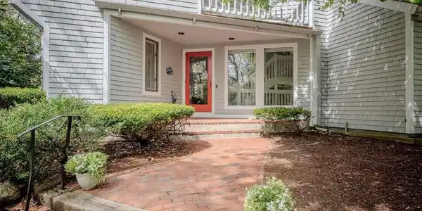 41 Greensward Cir