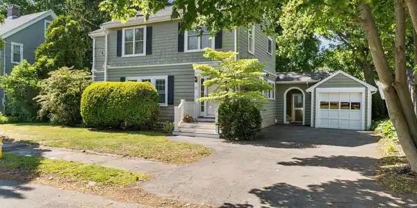 11 Humphrey St
