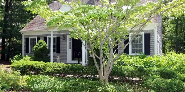 18 Periwinkle Ln