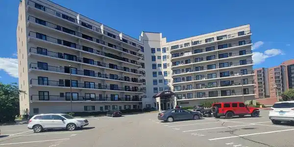 133 Commander Shea Blvd