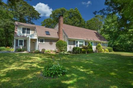 1 Surrey Ln