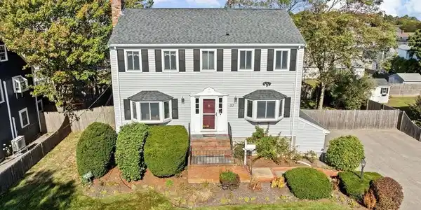 27 Packard Ave
