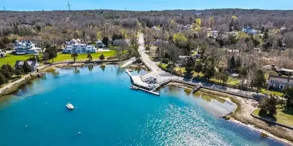 606 W Falmouth Hwy