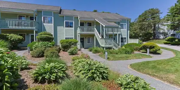 93 Chilton Ln