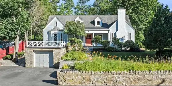 335 Puritan Rd
