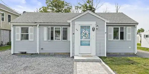 44 Macarthur Ln