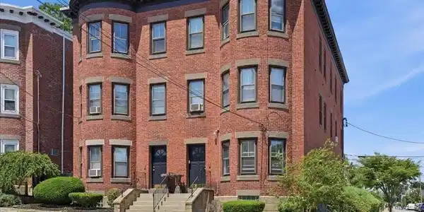 92 Lincoln Street