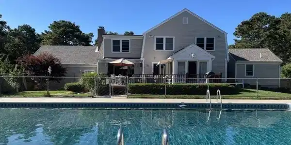 14 Heritages Drive