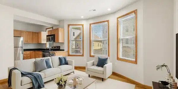 609-611 Dorchester Ave