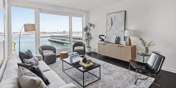 150 Seaport Blvd