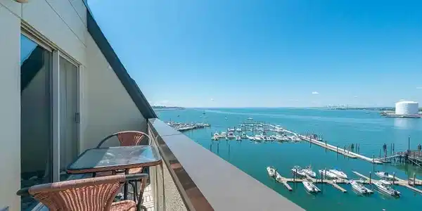 150 Lynnway