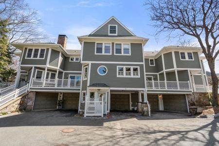 21 Pine Street