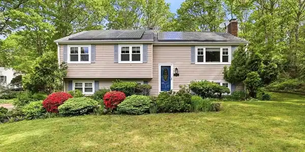 17 Briggs Ave