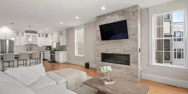 505 E Broadway