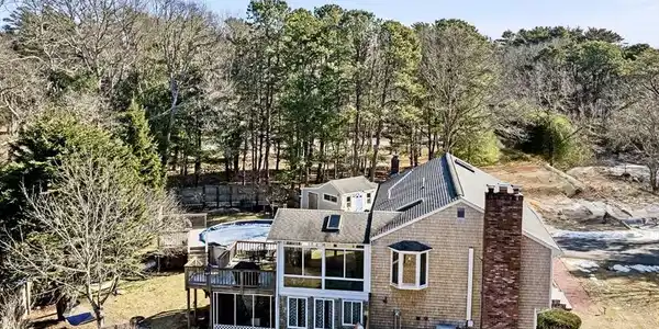 7 Carol Rd