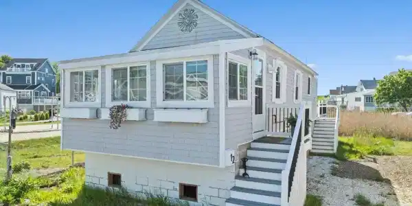 12 Moreland Ave