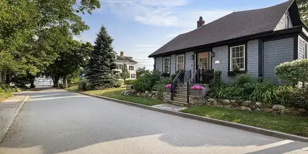 10 Cherry Street