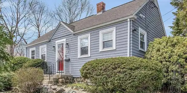 2 Dodds Ln