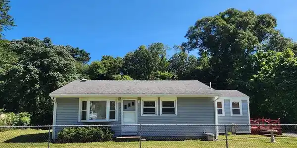 37 Old Onset Rd