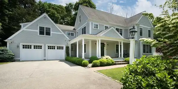 265 King St