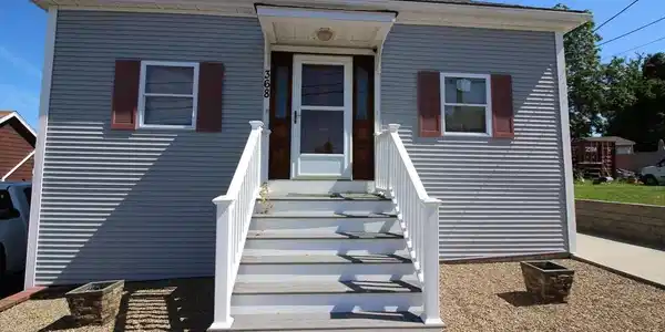 368 Charles St