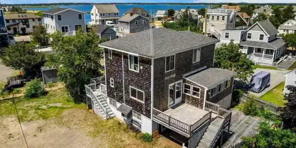 10 70th Street