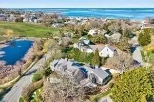 15 Bay Lane