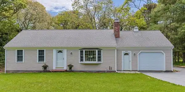11 Little Marsh Ln
