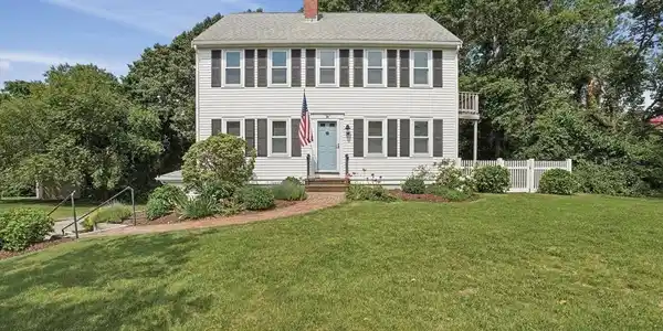 16 Scott Dr.