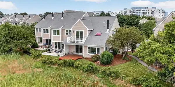 19 Schooner Ln