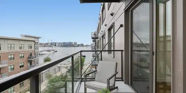 45 Lewis St