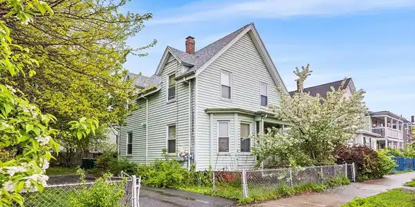 44 Elmwood Ave