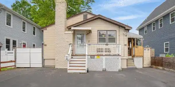 26 Hanna St