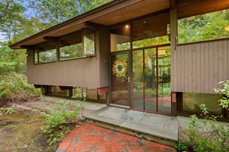 4 Plum Hill Rd.