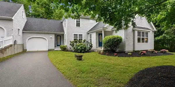 6 Brookside Lane