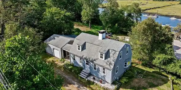 18 Littles Lane