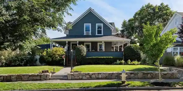 93 Albatross Rd