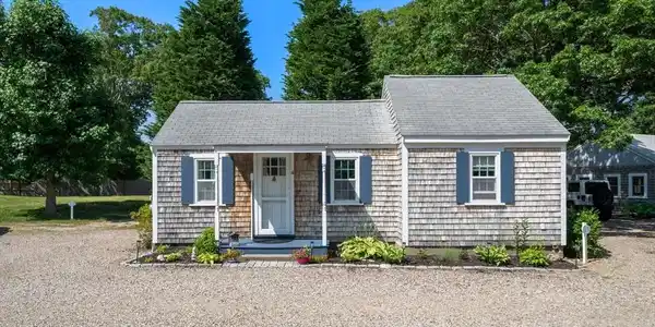90 Seaview Ave