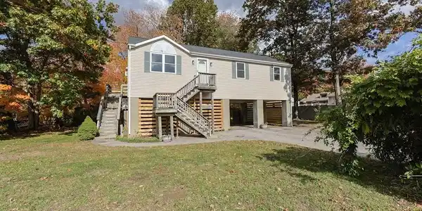 5 E Public St