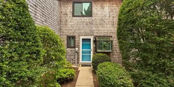 84 Roundhouse Rd
