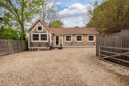 8 Hideaway Place