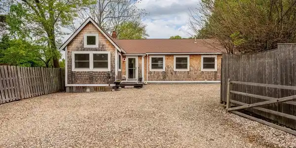 8 Hideaway Place