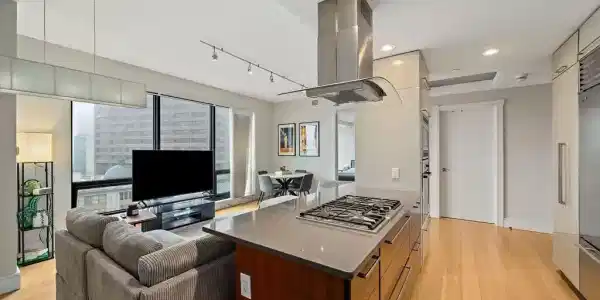 45 Province St