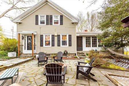 526 Pleasant St