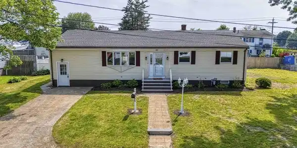 95 Evergreen Ave