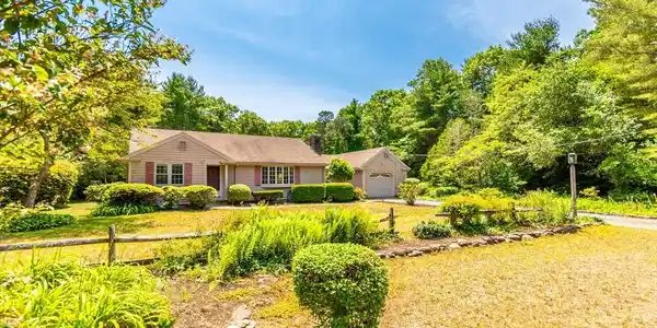 114 Halfway Pond Rd